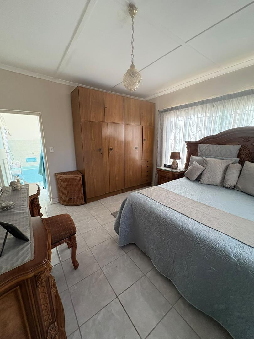 4 Bedroom Property for Sale in Heilbron Free State